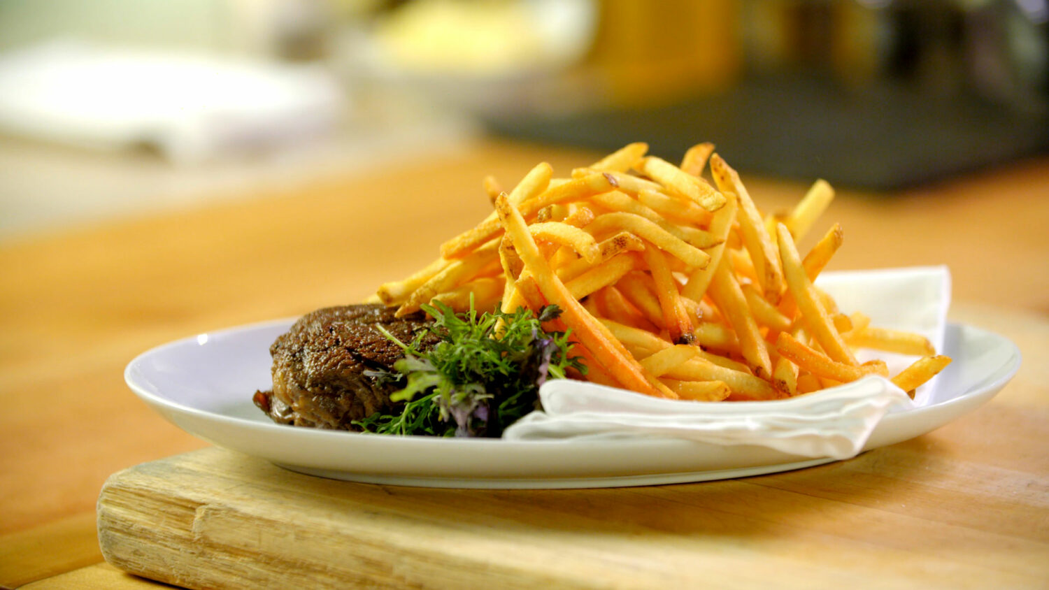 Simple Plating for a Perfect Steak